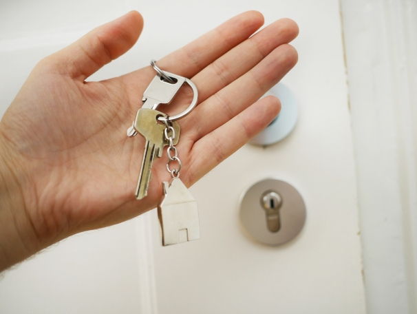 https://SharonL45.StopRentingStartOwning.com